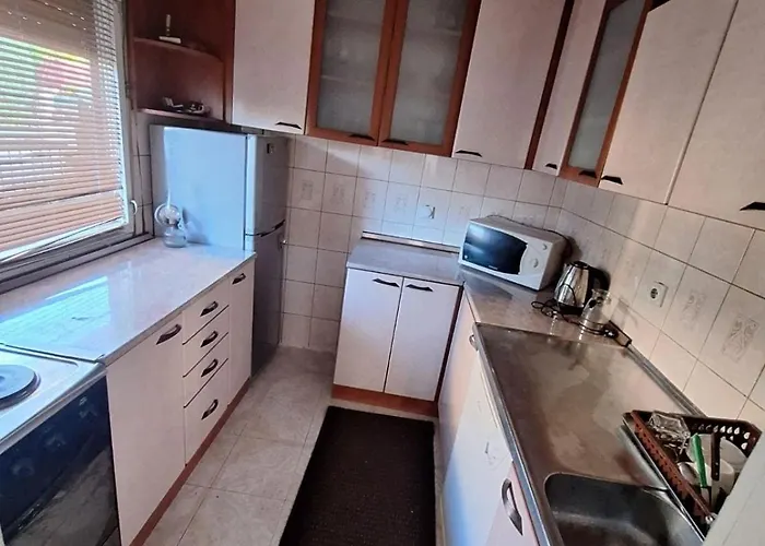 Apartman Cozy House With Spacious Yard